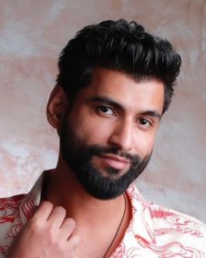 Harsh Gujral , Harsh Gujral stand up , Harsh Gujral age , Harsh Gujral stand up comedy , Harsh Gujral wife