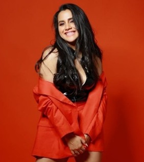Nikhita Gandhi , Nikhita Gandhi songs , Nikhita Gandhi singer , Nikhita Gandhi age , Nikhita Gandhi husband