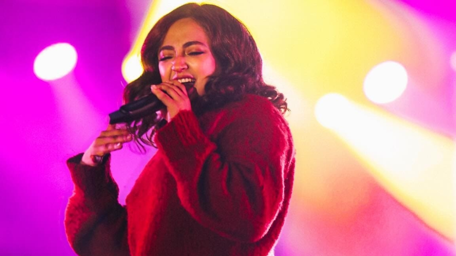 Monali Thakur